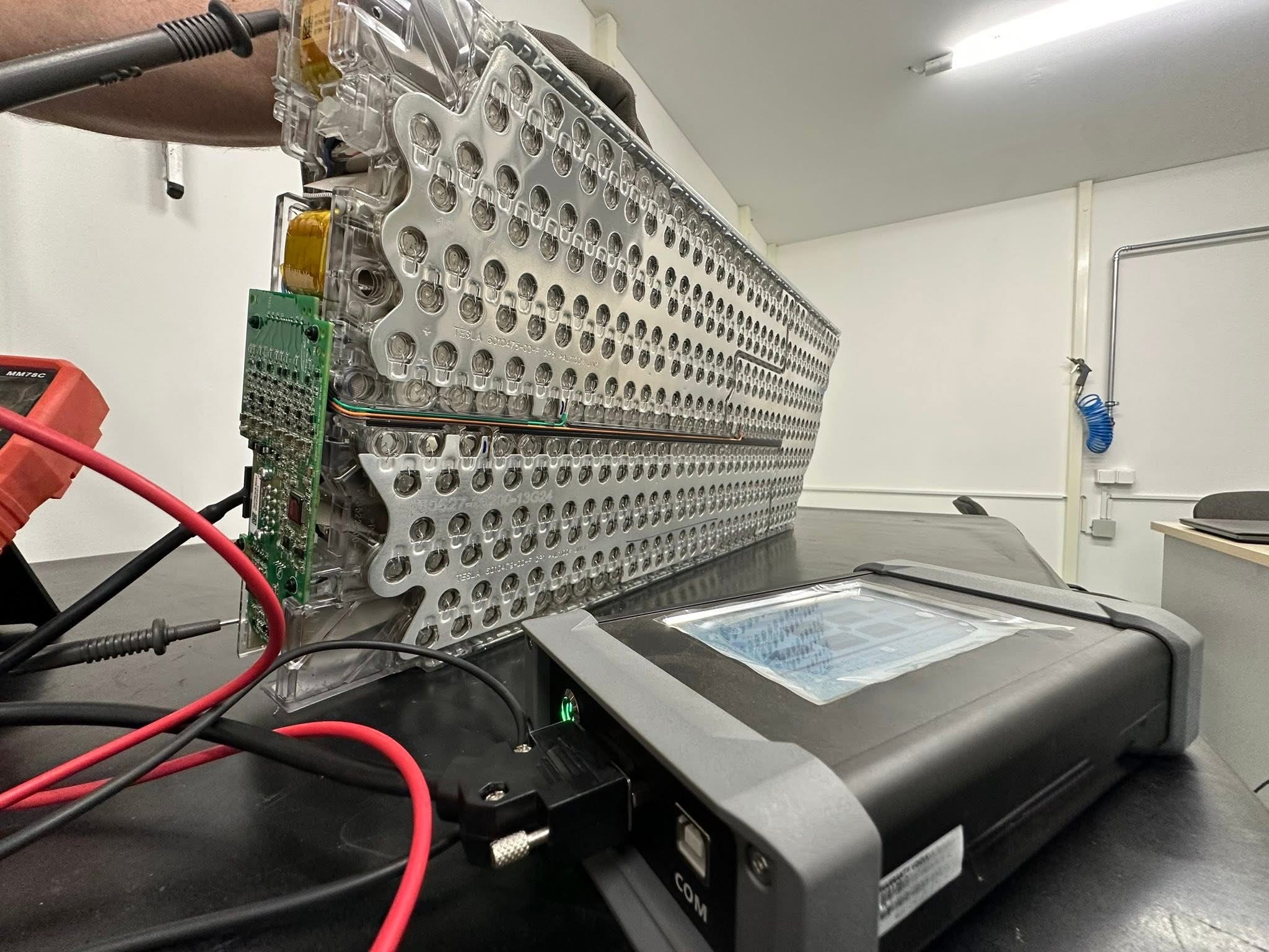 ssz01-tesla-akkumulator